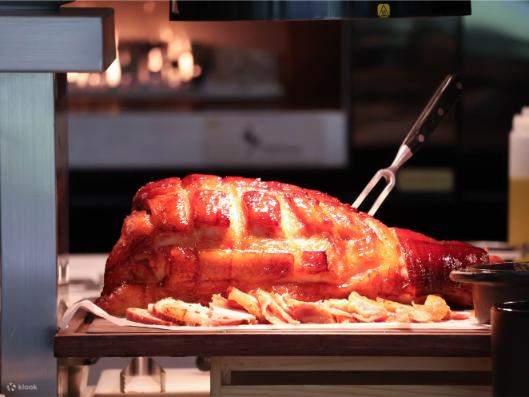 Buffet im Chon Som All Day Dining, Courtyard by Marriott Suvarnabhumi Airport