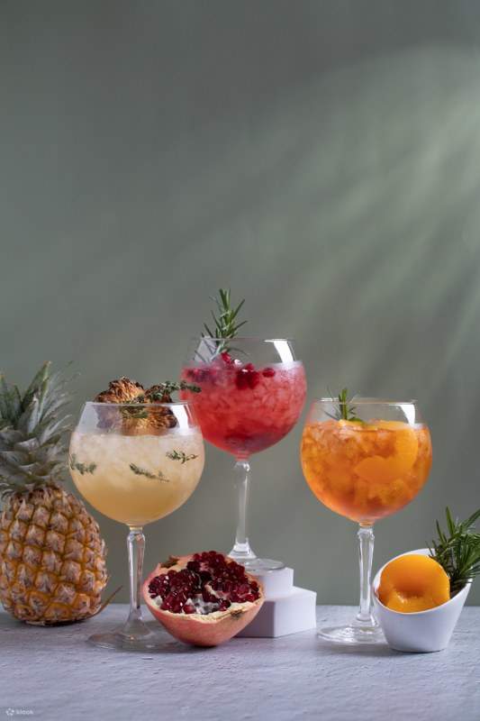 Thé de l'après-midi au salon de thé Oort Cloud, Grande Centre Point Space Pattaya