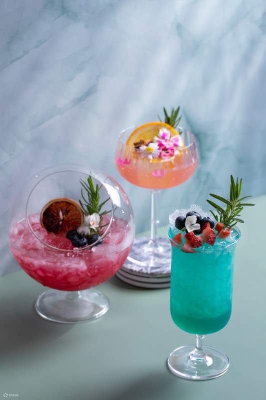 Minum Petang di Oort Cloud Tea Room, Grande Centre Point Space Pattaya