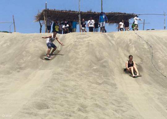 サンドボーディング