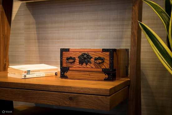 Héritage de la culture samouraï : créez votre propre Tansu de Sendai et plateau japonais dans l'atelier d'un artisan