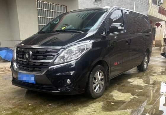 Xe 7 chỗ hạng phổ thông