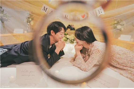 -公主风室内装饰-
我们将在各式各样的空间里为您拍照，让美好回忆永存。