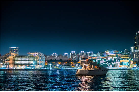 这里经常被用来举办私人派对、求婚和其他活动，是享受浪漫时光的绝佳方式。