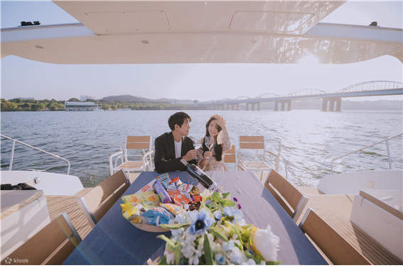 在美妙的音乐中，尽情享受一段轻松惬意的私人时光