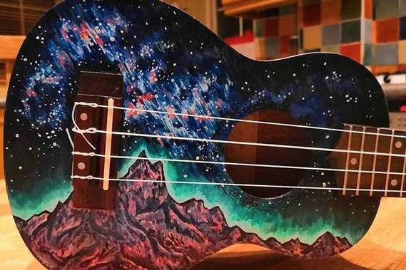 Ngắm nhìn đàn Ukulele thiết kế Galaxy