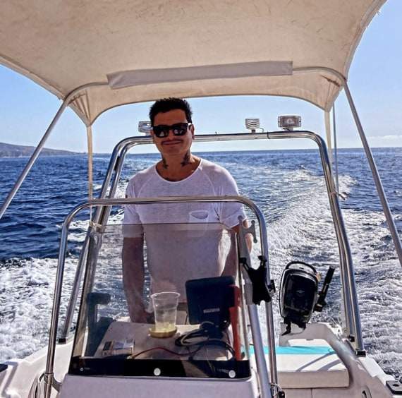 เรือโดยสาร SASKA แบบไม่ต้องมีใบอนุญาต