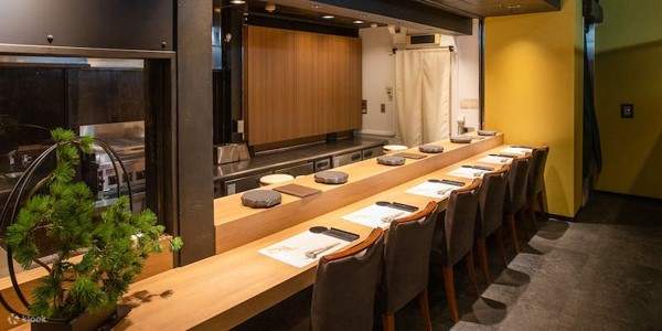 도쿄 스시 성게 스시 아오미 아오야마 지점