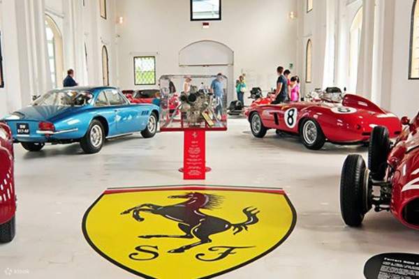 Ferraro sport cars display