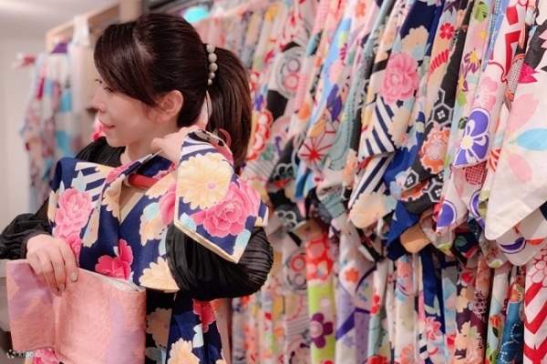 VASARA บริการเช่าชุดกิโมโนและชุดยูกาตะ (ทาจิกาวะ)