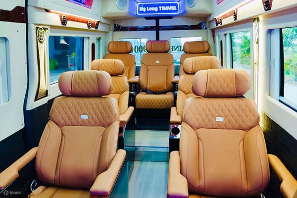 河內 - 下龍灣豪華轎車接送（Ha Long Travel Limousine提供）