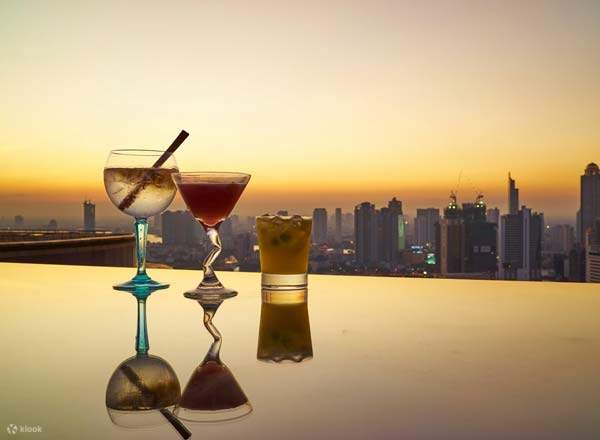 ZOOM Sky Bar & Restaurant