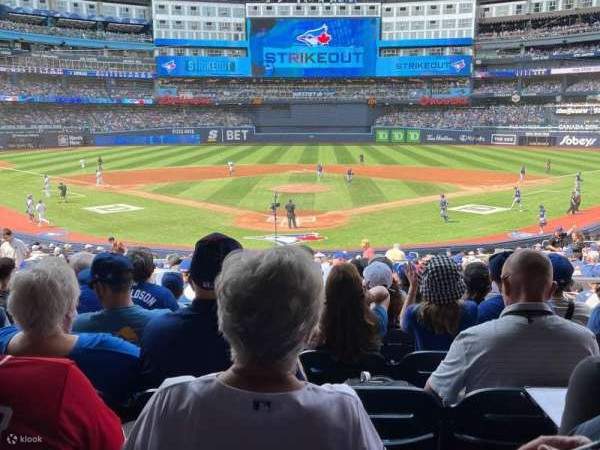 多伦多蓝鸟队罗杰斯中心棒球赛