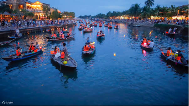Thé de l'après-midi et lâcher de lanternes au Bay Resort Hoi An