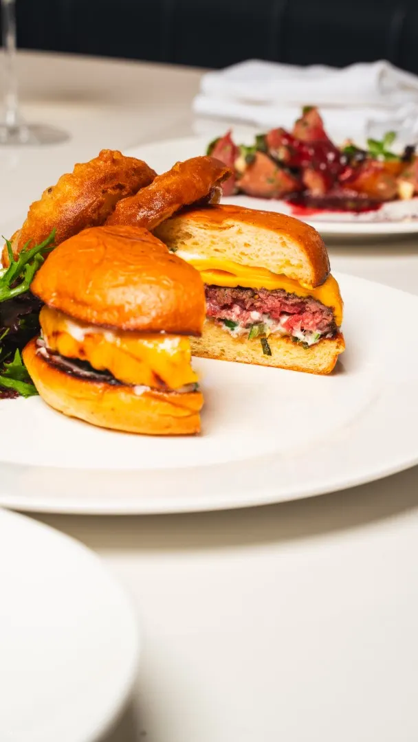 新加坡的 Wild Blaze Steakhouse