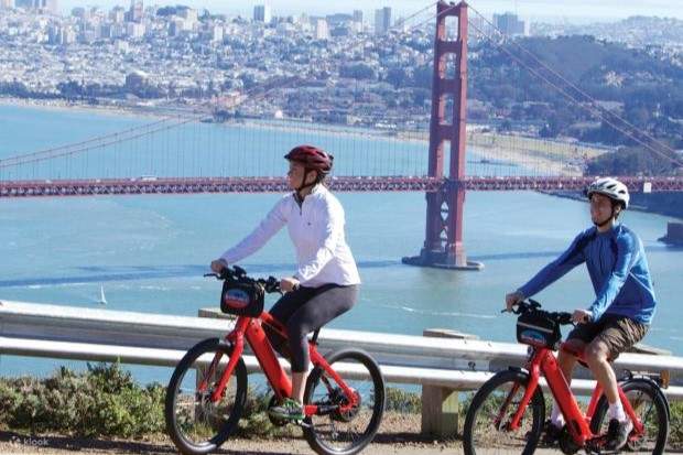 Pedala attraverso il Golden Gate Bridge, godendoti viste mozzafiato dalla tua bici