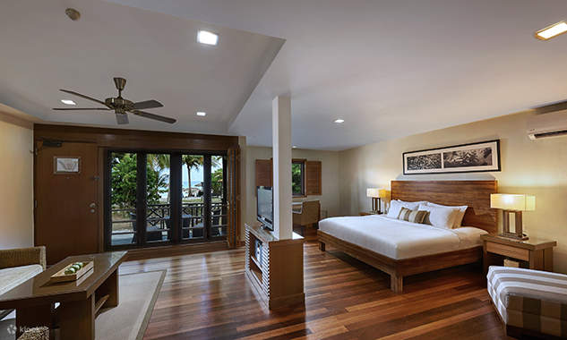 海滨套房起居区