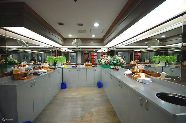 ห้องเปลี่ยนเสื้อผ้าในซาวน่า