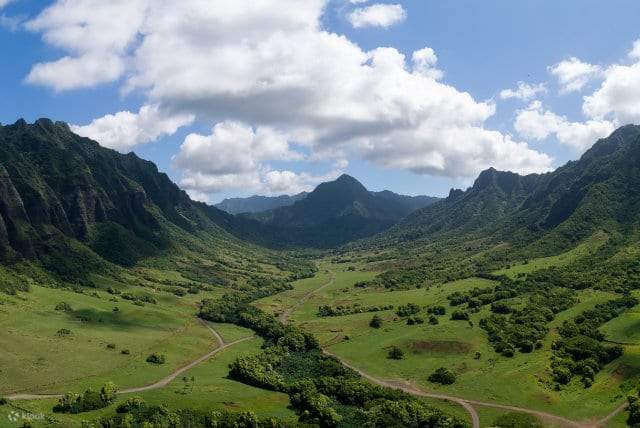 Paseos a caballo en el Valle Jurásico de Kualoa Ranch