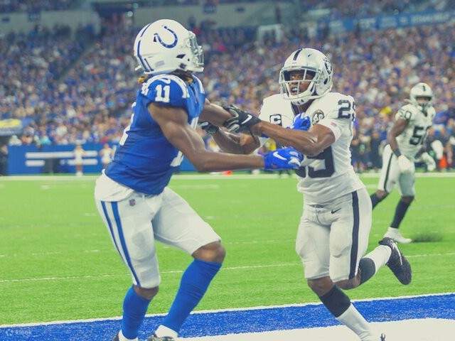 เกมอเมริกันฟุตบอล อินเดียนาโพลิส โคลท์ส (Indianapolis Colts Football Game) ที่สนามกีฬาลูคัส ออยล์ (Lucas Oil Stadium)