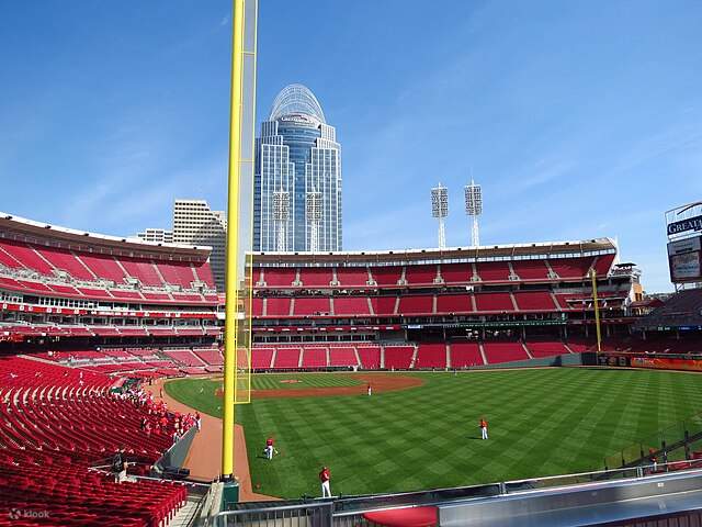 Profitez de places attribuées qui vous garantissent une expérience confortable et sans stress le jour du match.