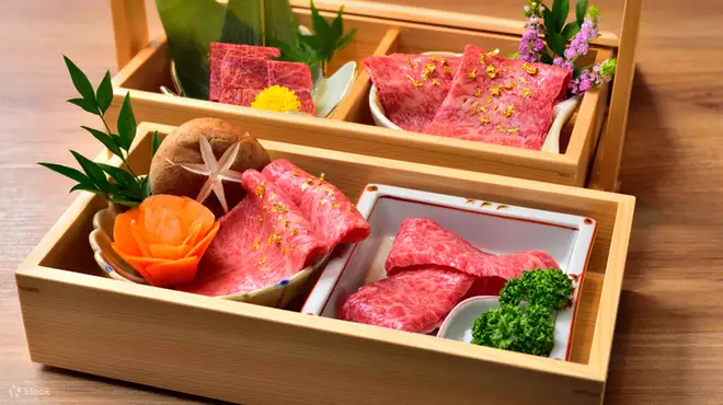 新宿 烧肉吃到饱 Yakiniku & Wine Nikuen 东京
