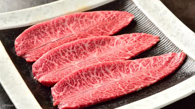 新宿 烧肉吃到饱 Yakiniku & Wine Nikuen 东京