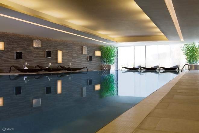 Kolam Renang Air Hangat Dalam Ruangan 25 Meter