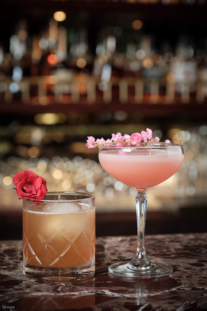 Baan Suriyasai @Surawongse Ẩm Thực Thái Lan Chính Thống