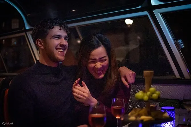 阿姆斯特丹葡萄酒和奶酪晚间运河游船