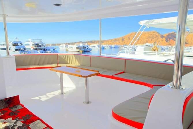 ラスモハメド島・ホワイト島 シュノーケリング・ダイビング体験（シャルムエルシェイク / VIPボート利用）