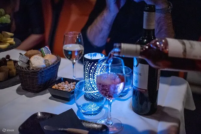 阿姆斯特丹葡萄酒和奶酪晚间运河游船