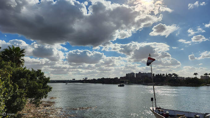 픽업 서비스가 포함된 나일 크리스탈 5성급 디너 크루즈