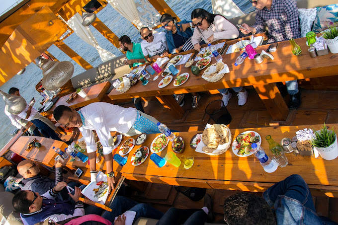 開羅尼羅河2小時私人遊船之旅：享用美食饗宴