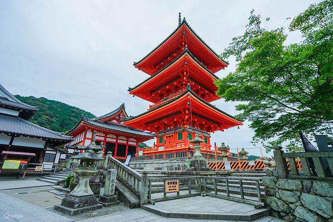京都清水寺＆平安神宮＆伏見稲荷大社 日帰り紅葉狩りツアー
