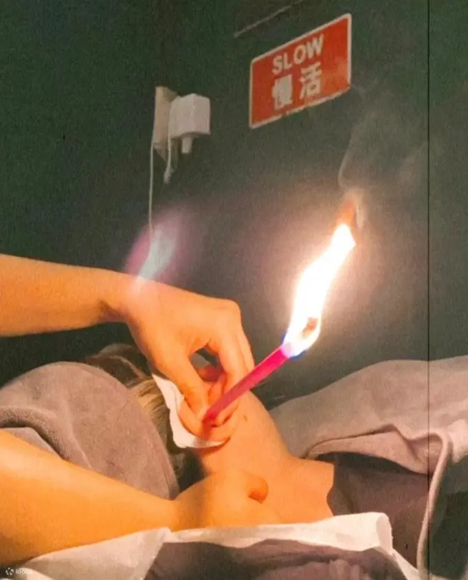 垢时．采耳, 荃湾