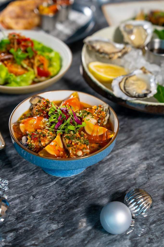 Hyatt Centric Victoria Harbour Hong Kong - Cruise Restaurant & Bar Dining Offers