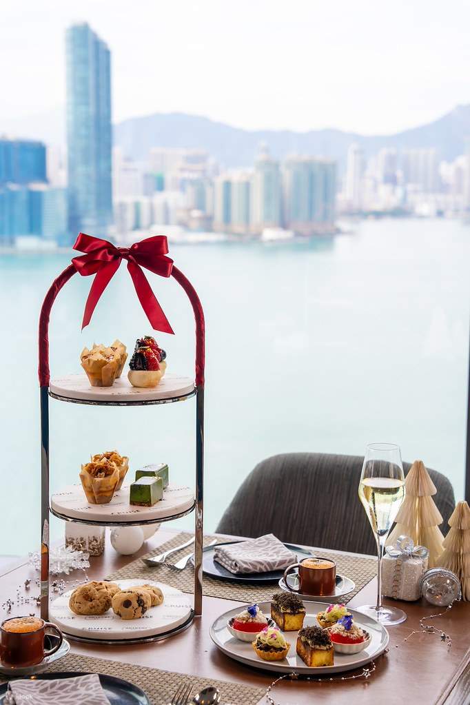 Hyatt Centric Victoria Harbour Hong Kong - Cruise Restaurant & Bar Dining Offers