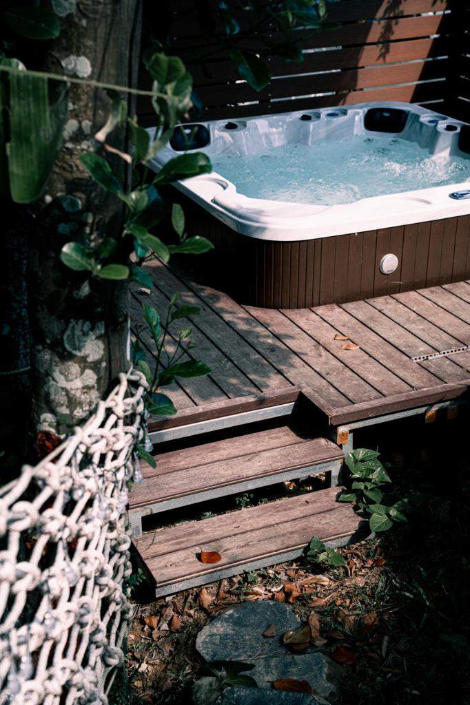 Khemah Delux Bulan Madu dengan jakuzi