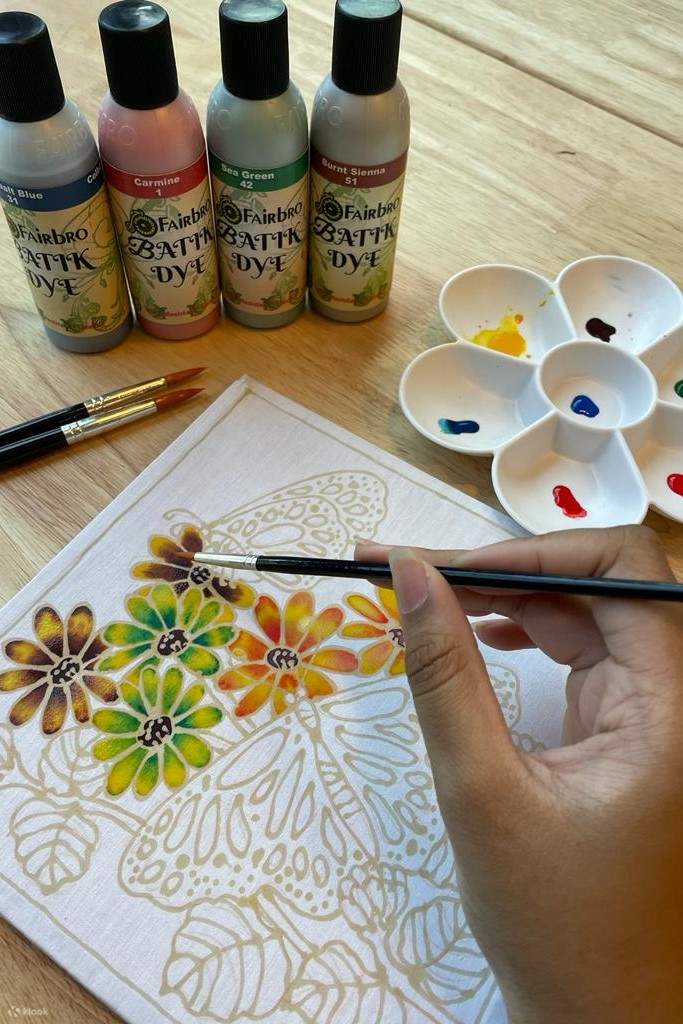 Bonding over Batik workshop