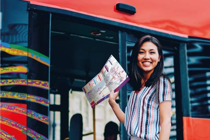 游览阿拉伯联合酋长国的著名景点，创造难忘的体验！