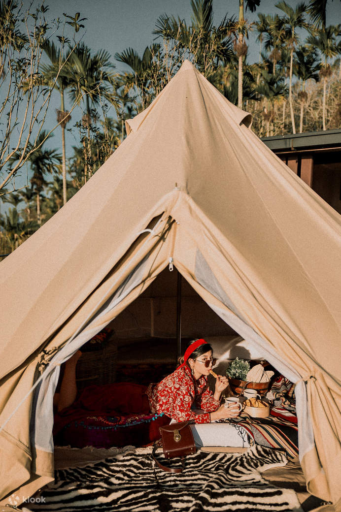 Last minute glamping top