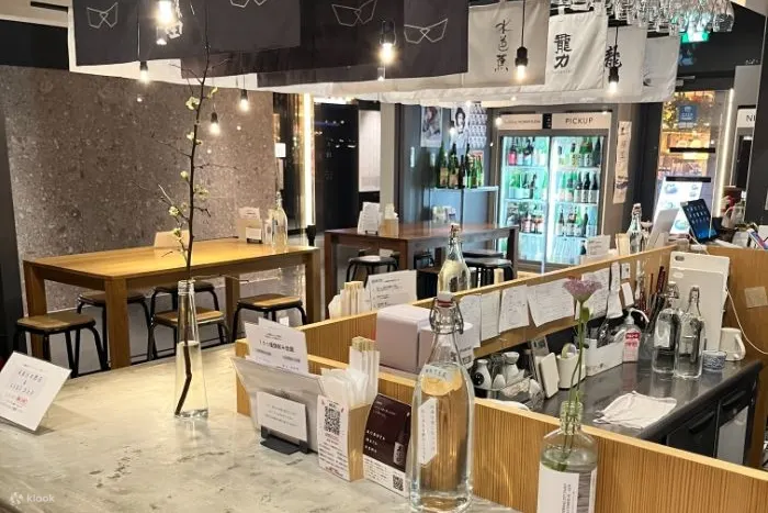 在涩谷品尝清酒并无限畅饮