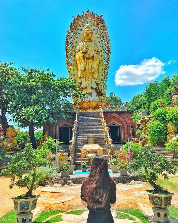 Qua Kin Ho Quy Nhon 1 Day Tour : Hon Kho Island, Eo Gio - Ky Co - Klook Philippines