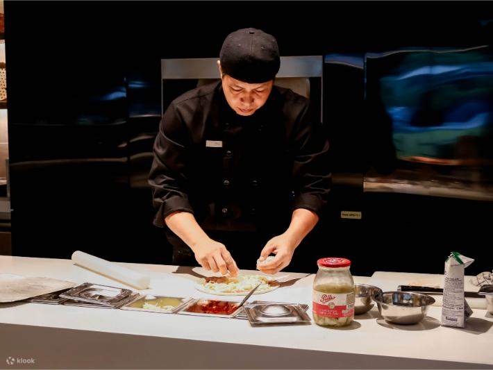 Buffet au Chon Som All Day Dining, Courtyard by Marriott Suvarnabhumi Airport