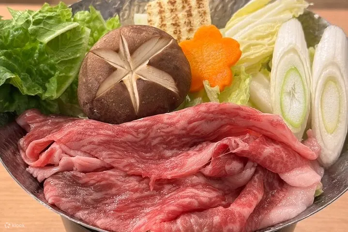 挑战相扑选手并享用美食