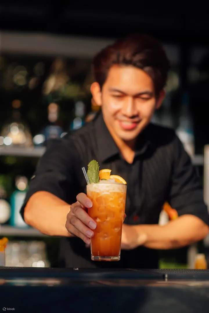 曼谷千禧希尔顿酒店 ThreeSixty 屋顶酒吧
