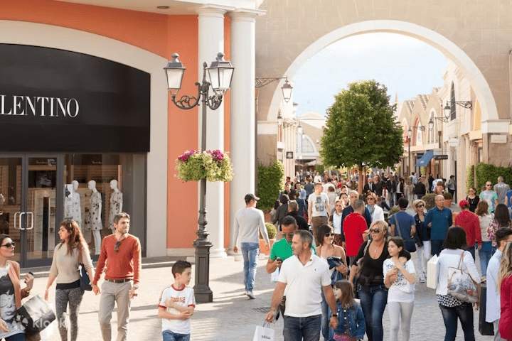 Vans outlet shop castel romano