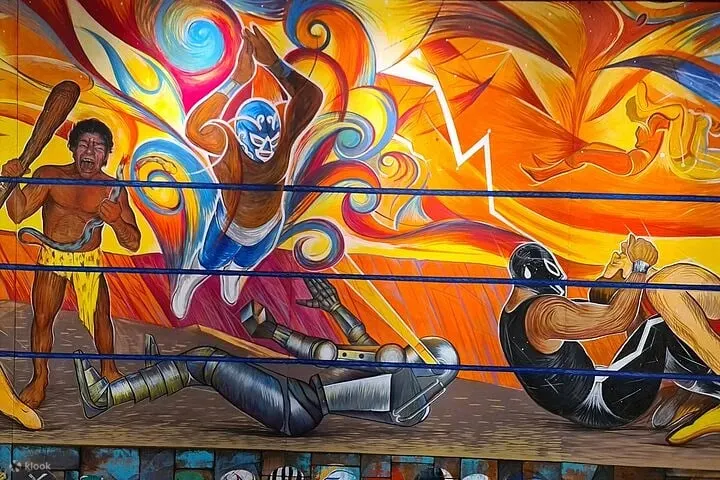 欣赏色彩缤纷的 Lucha Libre 壁画，捕捉这项标志性传统的精神