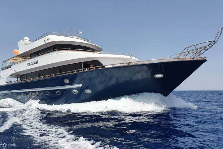 hadeer-boat-marsa-waves-marsa-ala